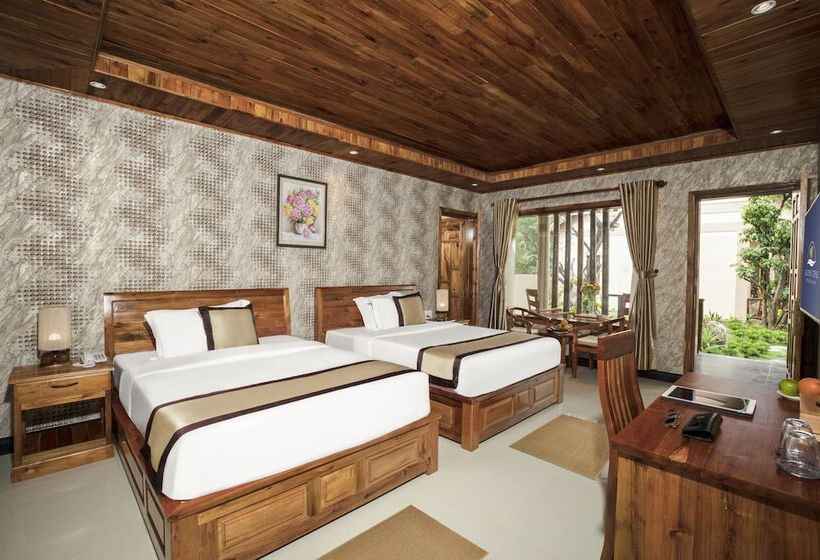 ホテル Golden Topaz Resort