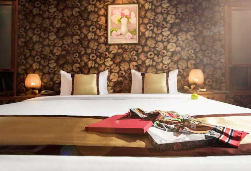 ホテル Golden Topaz Resort