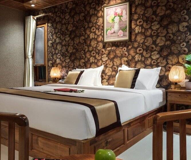 ホテル Golden Topaz Resort