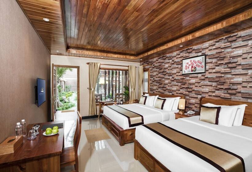 ホテル Golden Topaz Resort