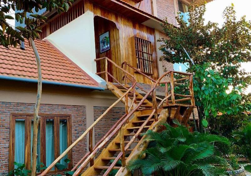 ホテル Golden Topaz Resort