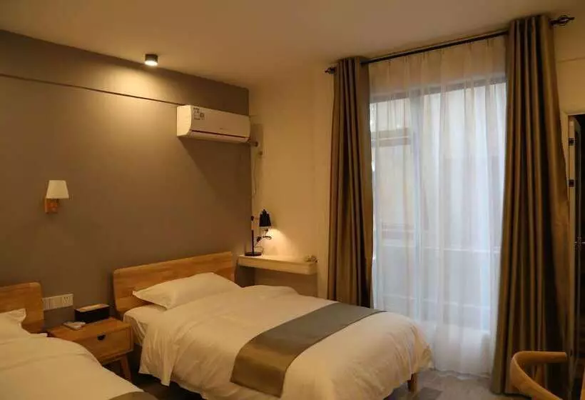 Hotelli Guilin Lakeside Yige