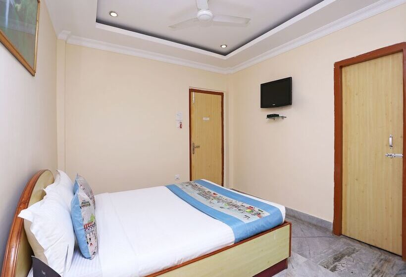 هتل Lisa Guest House