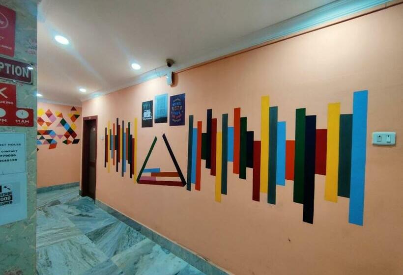 هتل Lisa Guest House