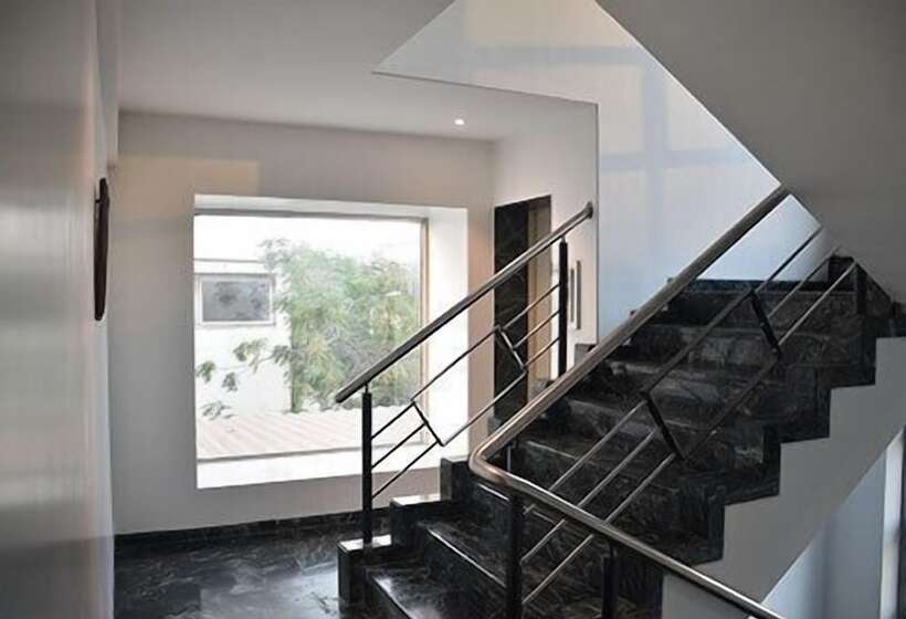 Отель South Coast