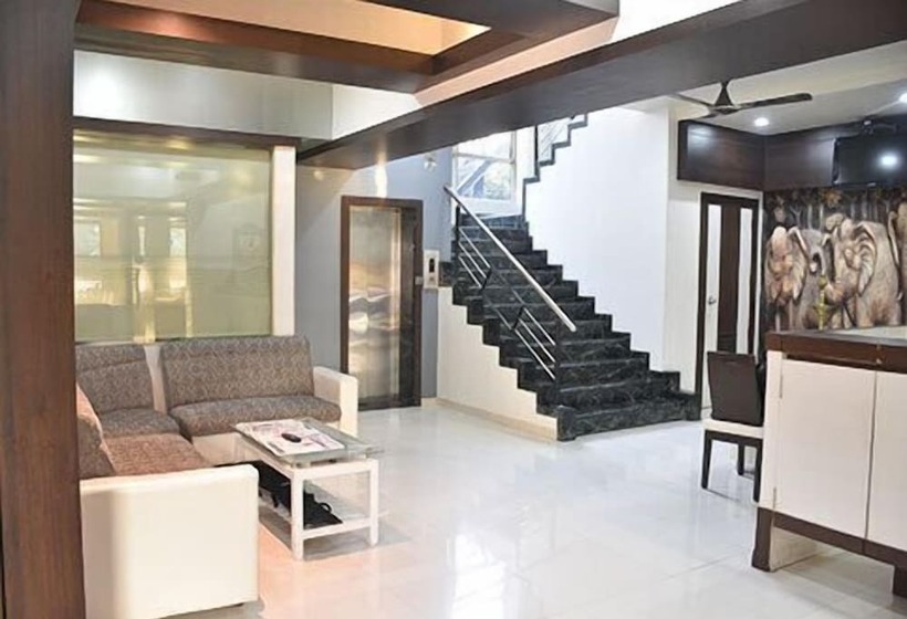 Отель South Coast