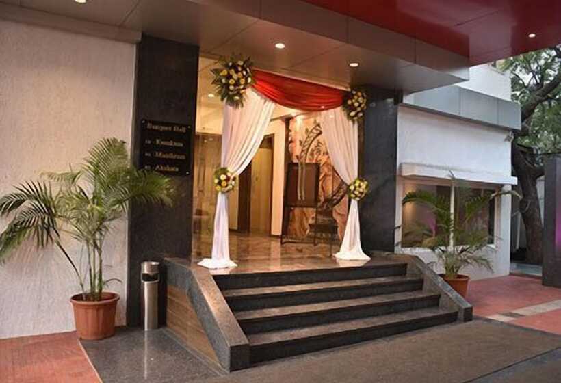 Отель South Coast