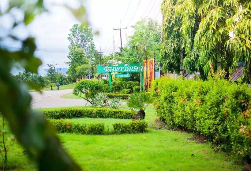 Hotelli Wattana Village Resort