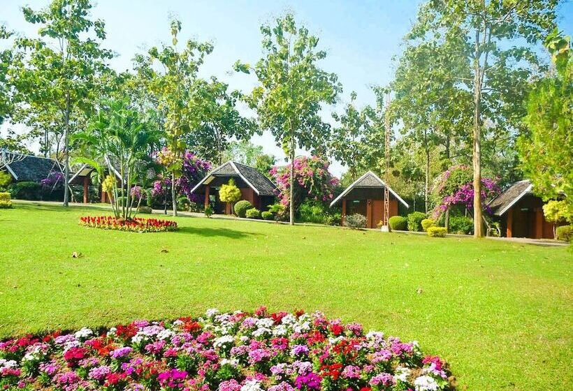 בית מלון כפרי Wattana Village Resort