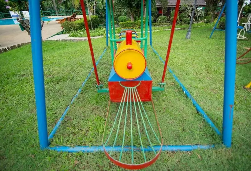 Hotelli Wattana Village Resort