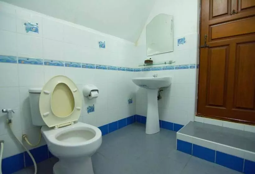 Hotelli Wattana Village Resort