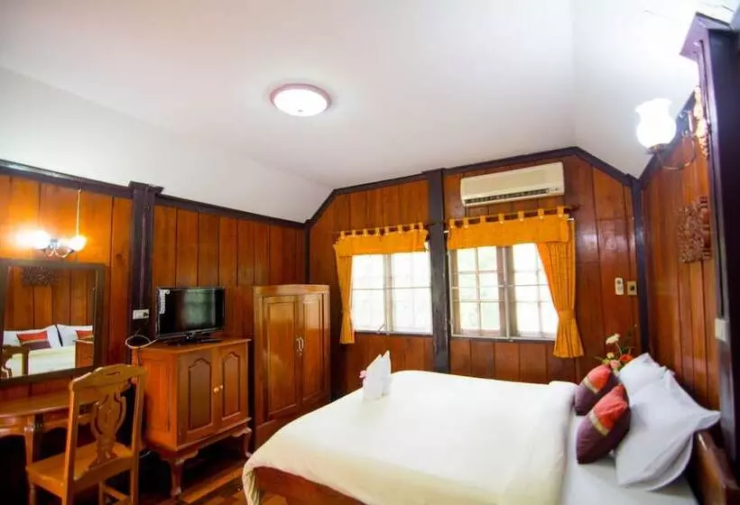 Hotelli Wattana Village Resort