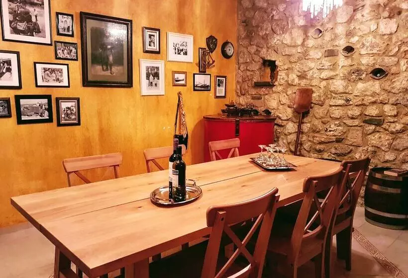 Onirozo Villa