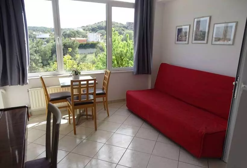 ペンション Artemis Greenhill