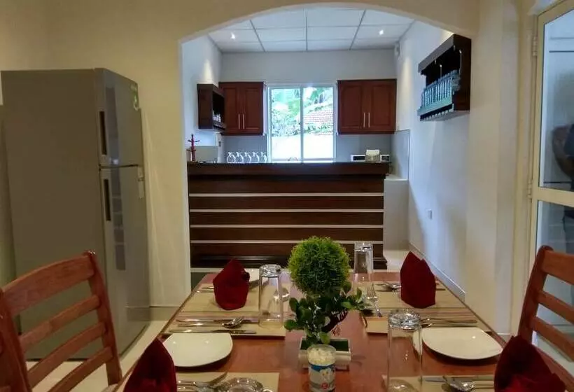 Majatalo Diva Villa Transit