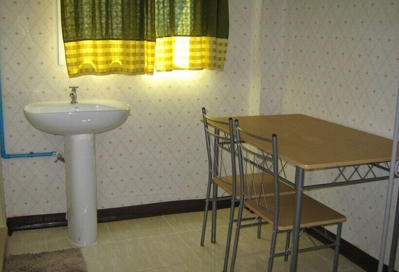 펜션 Rachanee Guesthouse