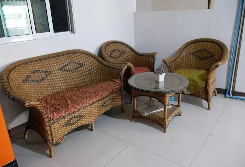 پانسیون Rachanee Guesthouse