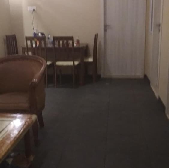 פנסיון Sleeprest   Plamo Garden