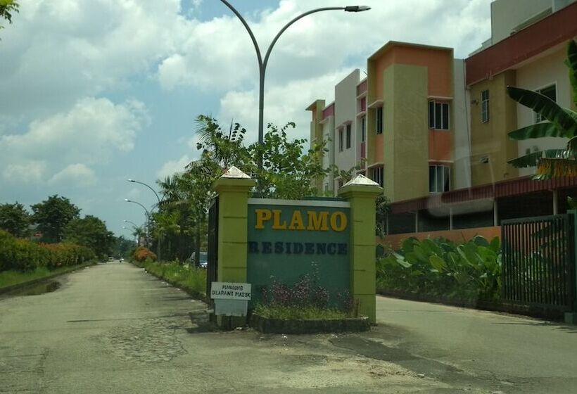 פנסיון Sleeprest   Plamo Garden