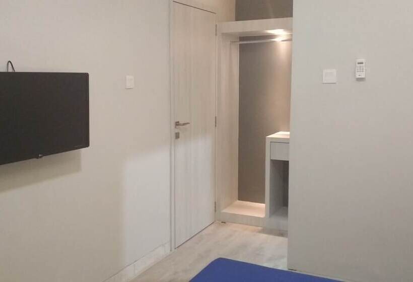 פנסיון Sleeprest   Plamo Garden