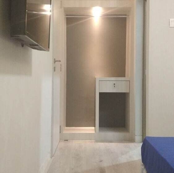 פנסיון Sleeprest   Plamo Garden