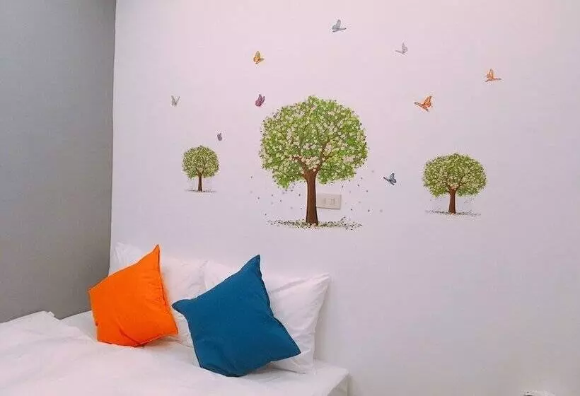 پانسیون Tree&grass Inn Hostel