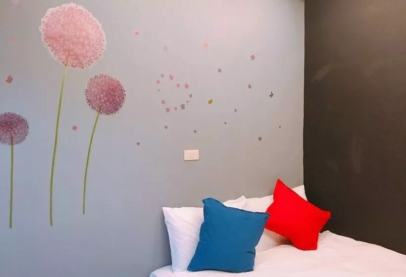پانسیون Tree&grass Inn Hostel