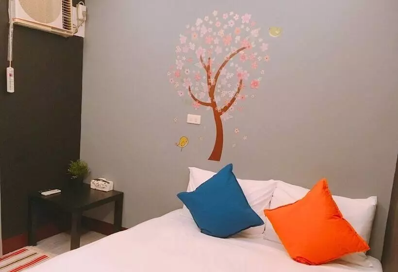 پانسیون Tree&grass Inn Hostel