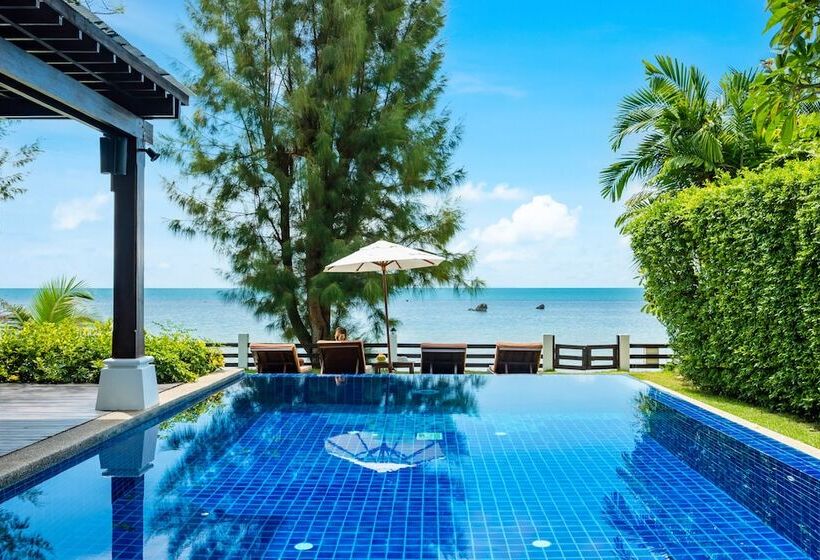 The Emerald Beach Villa 4