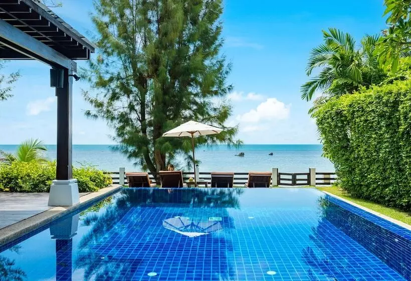 The Emerald Beach Villa 4