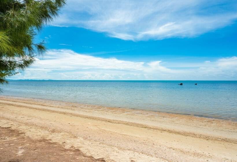 The Emerald Beach Villa 4