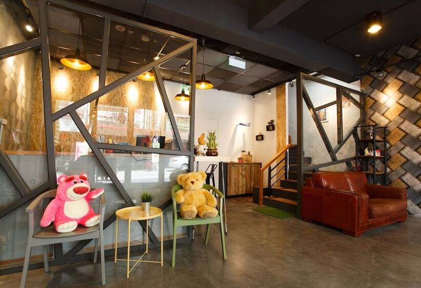 تختخواب و صبحانه Meng Yun Ge