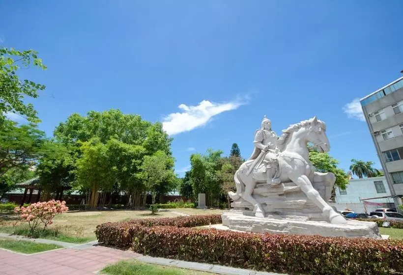 تختخواب و صبحانه Tainan Travel Inn