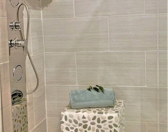 בית מלון כפרי Ikhaya Lamadube Game Lodge