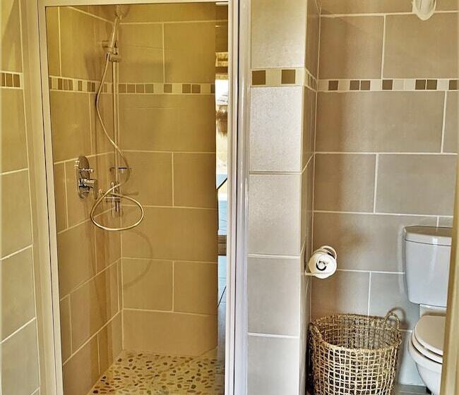 בית מלון כפרי Ikhaya Lamadube Game Lodge