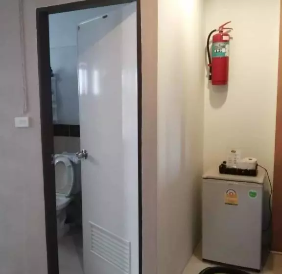 پانسیون At Savika