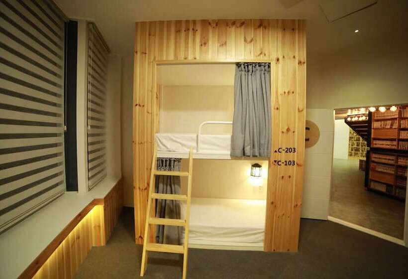 פנסיון Book Home Gyeongju