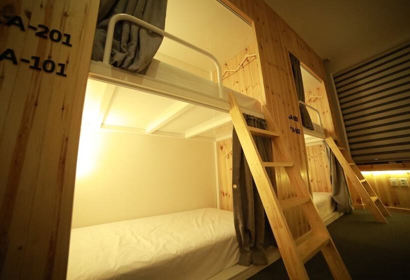 פנסיון Book Home Gyeongju