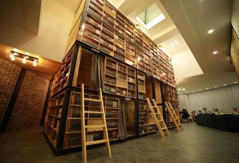 פנסיון Book Home Gyeongju