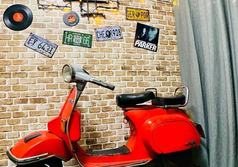 پانسیون Feng Chia Europe 4