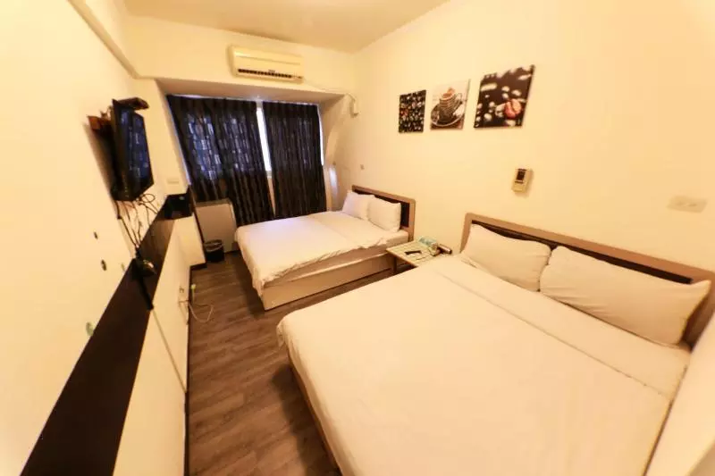 پانسیون Feng Chia Europe 4