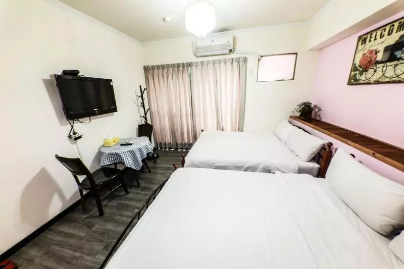 پانسیون Feng Chia Europe 4