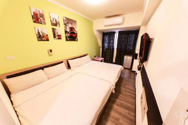 پانسیون Feng Chia Europe 4