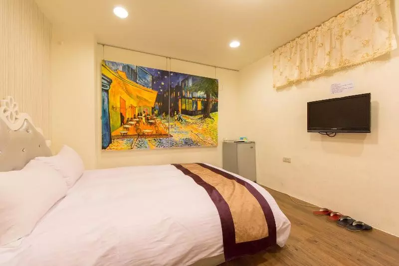 پانسیون Feng Chia Europe 4