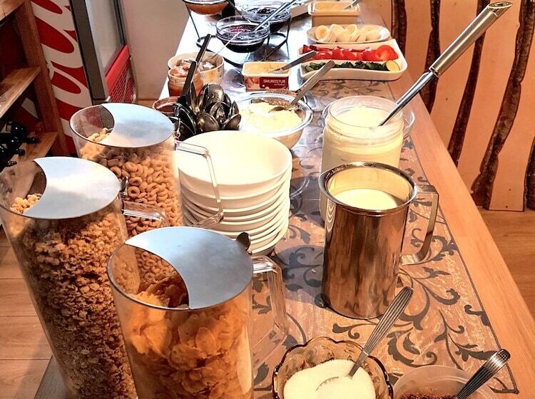 پانسیون Guesthouse Skálafell