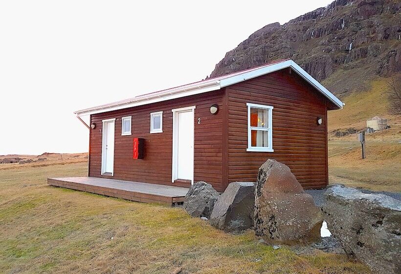 پانسیون Guesthouse Skálafell