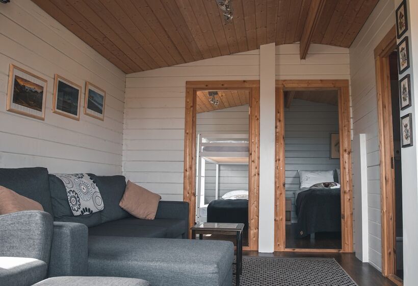 پانسیون Guesthouse Skálafell