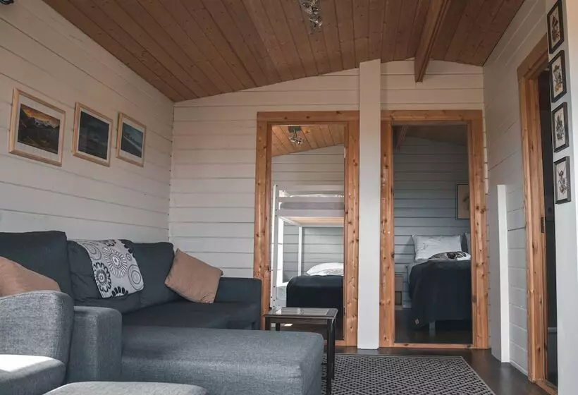 پانسیون Guesthouse Skálafell