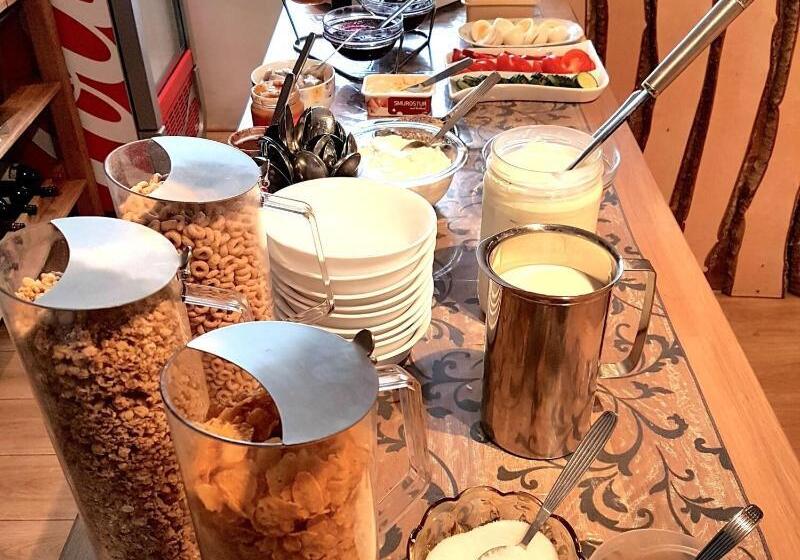 پانسیون Guesthouse Skálafell