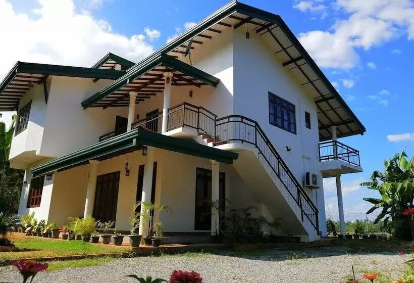 Majatalo Lavender Home Yala Safari